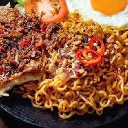 Promo Indomie Telur Goreng Ayam Bacem Penyet Free Es Teh/jeruk