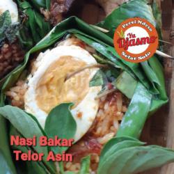 Nasi Bakar Telur Asin Mendoan