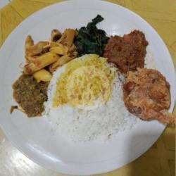 Nasi Padang Rendang   Pergedel