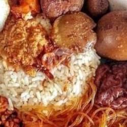 Nasi Uduk Bihun Semur Jengkol