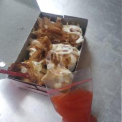 Takoyaki 6 Pcs Isi Mix ( Gurita, Stik Kepiting, Sosis Ayam, Keju, Sapi Asap )