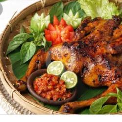 Ayam Bakar Bekakak Madu Ngeklik