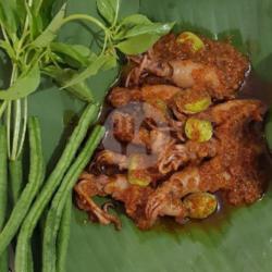 Cumi Asin Pete Pedas Balado