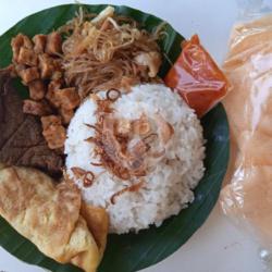 Nasi Uduk Telur Dadar