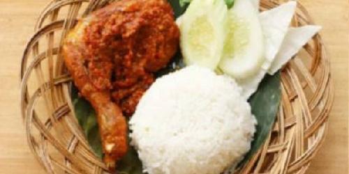 Ayam Penyet Akar & Soto, Medan Barat