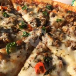 Beef Barbeque Pizza