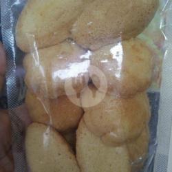 Bolu Kering Jadul Empuk Manis (isi 10)