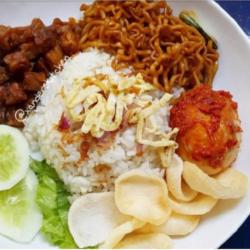 Nasi Uduk Spesial Telor Balado/ceplok