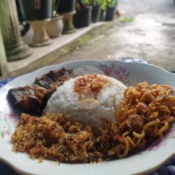 Nasi Serundeng Daging Empal