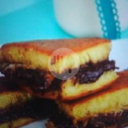 Martabak Manis Blueberry Keju