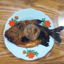 Ikan Bakar Bawal