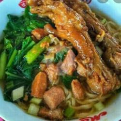 Mie Ayam Ceker Mercon Ambyarr