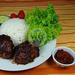 Nasi Ayam Bakar Paha Bawah Tempe Goreng