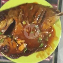 Ikan Kuwe Saus Tiram