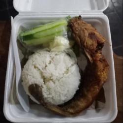 Lele Goreng   Nasi   Sambal Mentah Lalapn 1 Paket