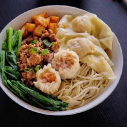 Mie Kuah Special Liv