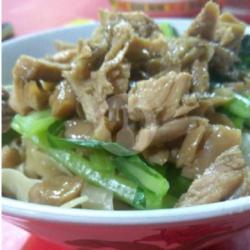 Mie Lebar Ayam Jamur Komplit