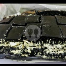 Black Forest Keju Coklat Susu