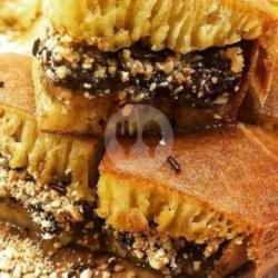 Martabak Jumbo Kacang Coklat Wijen