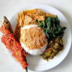 Nasi Padang Ikan Kembung Balado