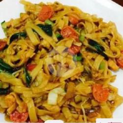 Kwetiaw Goreng Sosis