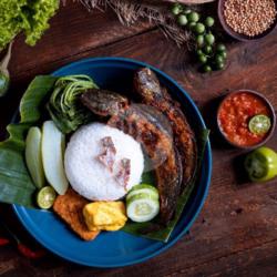 Nasi Putih Tempong Lele Goreng