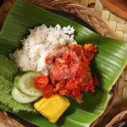 Ayam Geprek   Nasi(sambal Merah)