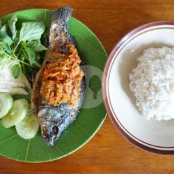 Nasi Ikan Mas Geprek