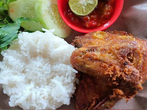 Warung Penyet Mas Ipin Pusat Kuliner Batan Selatan Gofood