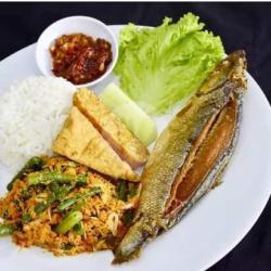 Nasi Urap Bandeng Bumbu Rujak