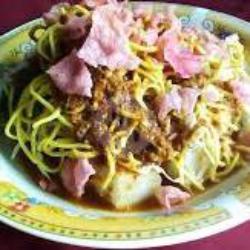 Lontong Mie Kuah Kacang