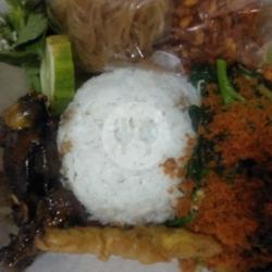 Nasi Urap Ati Ampela Bakar