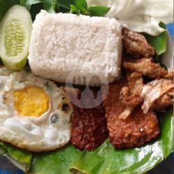 Nasi Lalapan Telur Ceplok