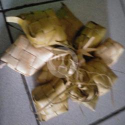 Ketupat Lebaran 1 Ikat Isi 10