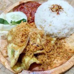 Nasi Telor Kremes Mercon