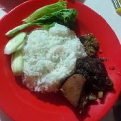 Nasi Bebek Bumbu Hitam Pedas