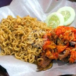 Paket Indomie Geprek   Es Teh