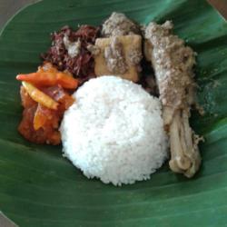 Nasi Gudeg “cenit” 6 (nasi Gudeg Paha Bawah Atau Telur Sayap/kepala/ampelo)