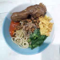 Mie Ayam Plus Kepala