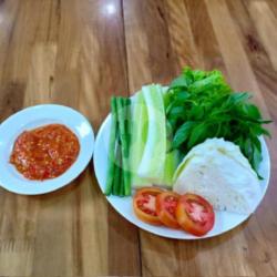 Lalapan Segar Sambal Terasi