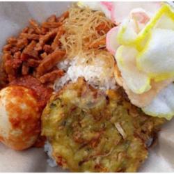 Nasi Uduk Semur Tahu