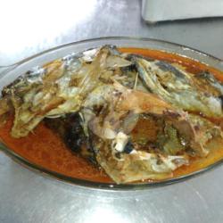 Nasi Ikan Gulai Kepala Baung