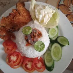 Ayam Geprek Kumplit