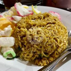 Nasi Goreng Magelangan Rendang