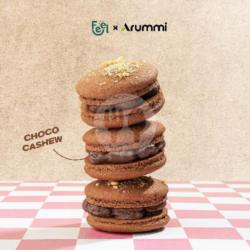 Macaroon Chocolate Cashew