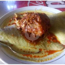 Lontong Sayur   Iwak Ayam   Serondeng