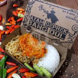 Paket Nasi Indomie Ayam Geprek Melotot