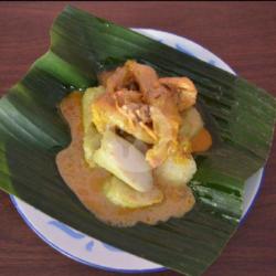 Lontong/ Ketupat Koyor