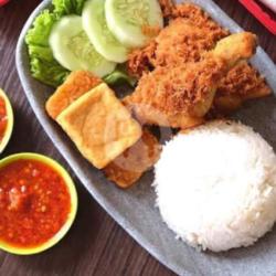 Nasi Ayam Gr Srundeng