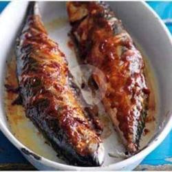 Nasik Ikan Gembung Bakar Tempe Orek Sayur